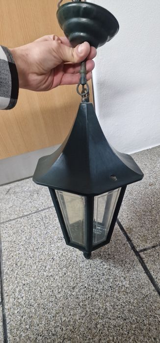 Candeeiro para exteriores da casa