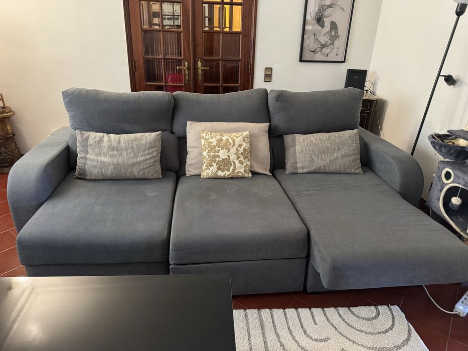 Sofá Cinzento com Chaise Longue/Cama