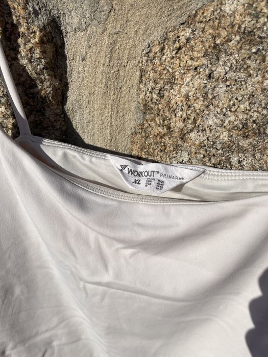 Top de workout branco