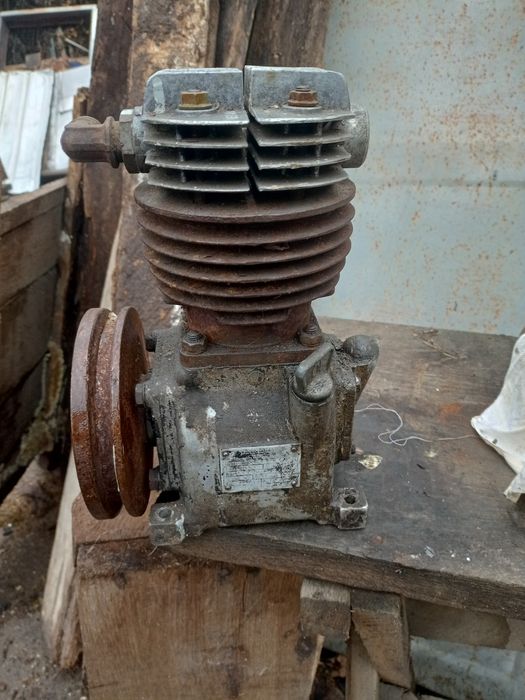 Компресор ІФА робочий