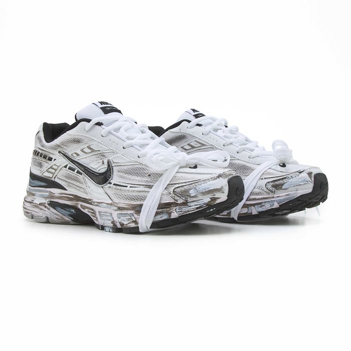 Nike Initiator Custom White Black кросівки  36-44 розмір