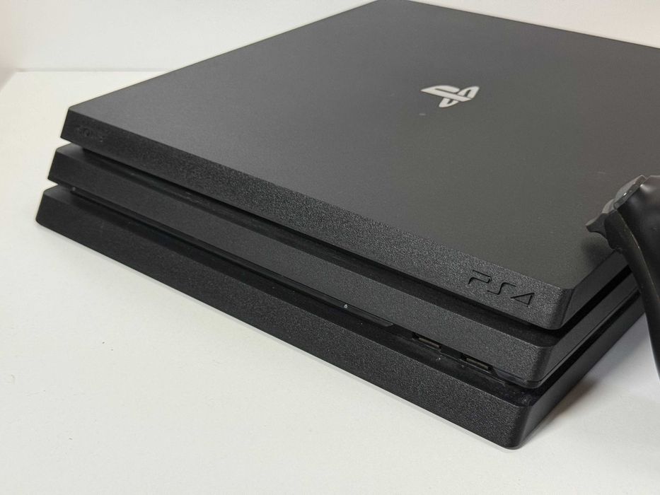 Konsola Sony PlayStation 4 Pro PS4 1TB + Pad | Super Stan | Gwarancja | CUH 7216B