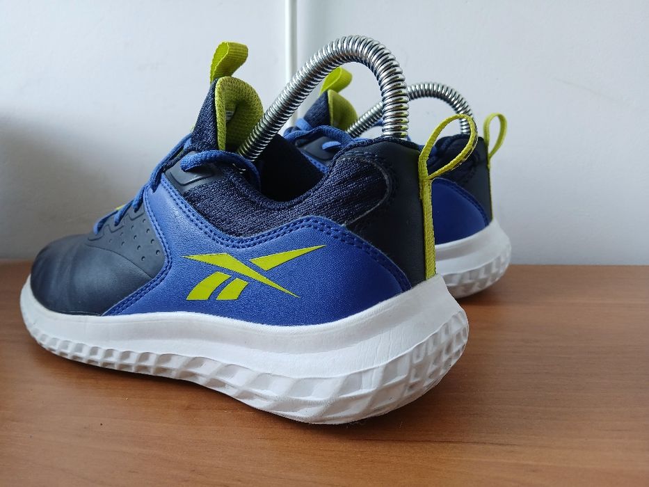 Кожаные кроссовки фирмы Reebok оригинал