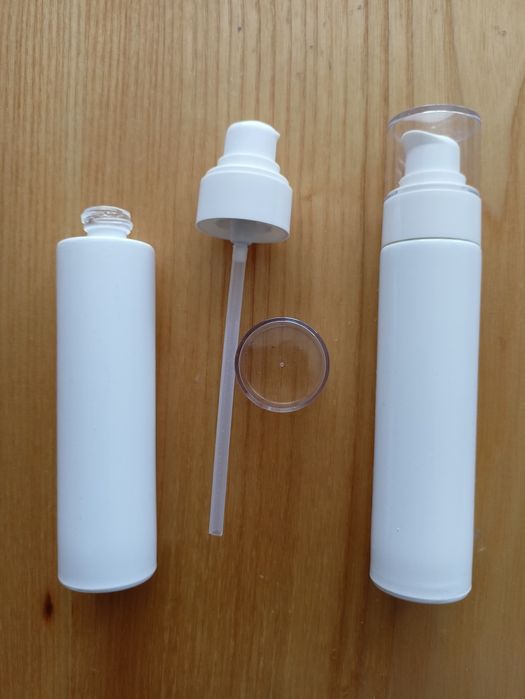 Butelka szklana mała, podróżna z pompką