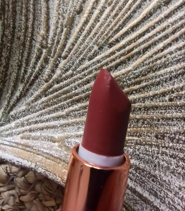 Помада Charlotte Tilbury Pillow Talk medium