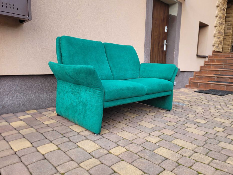 Piękna Wygodna Sofa Dwuosobowa Tapicerowana Możliwy Transport