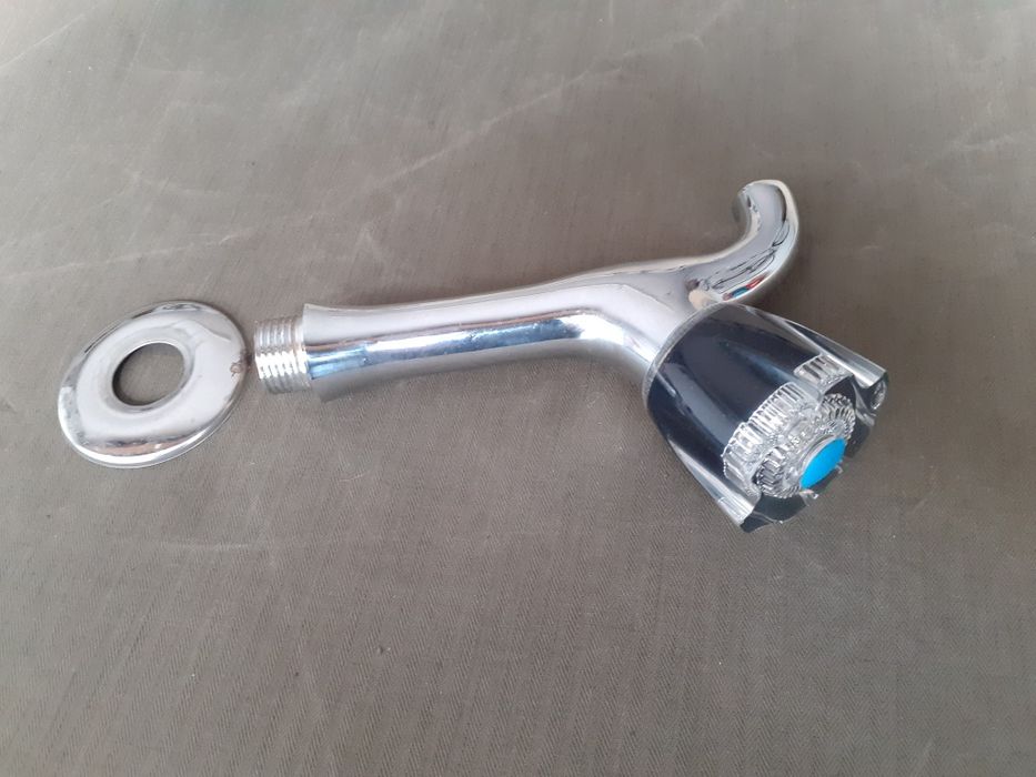 Cifão em latão cromado muito antigo e resistente