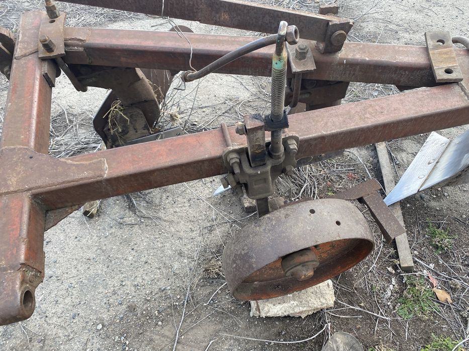 Срочно продам плуг