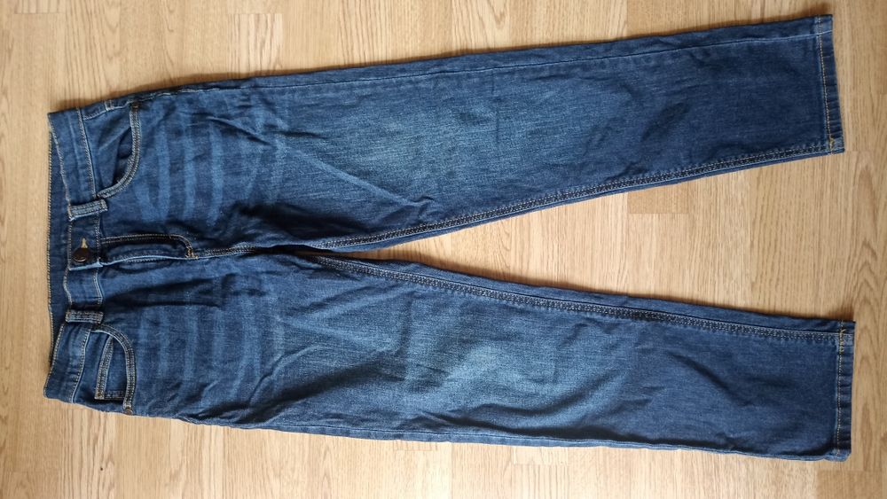 Джинсы на мальчика 10-11 лет