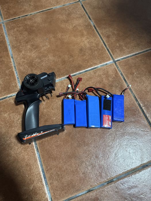 Carro telecomandado WLTOYS