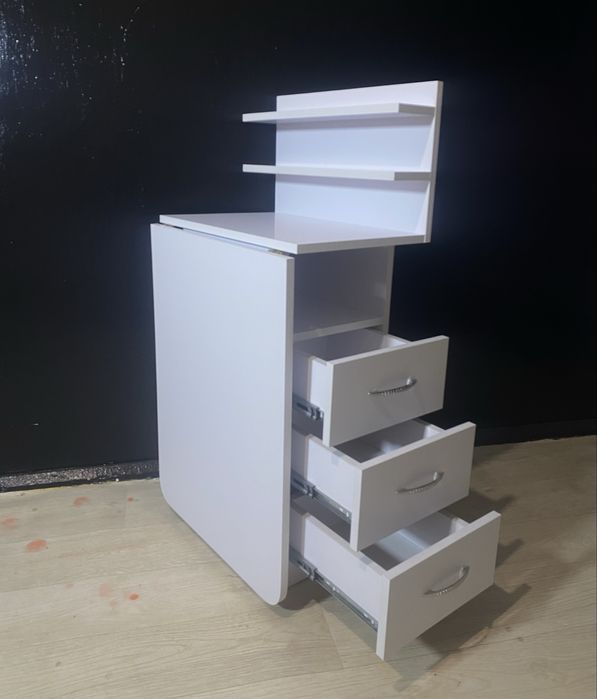 Стол маникюрный складной