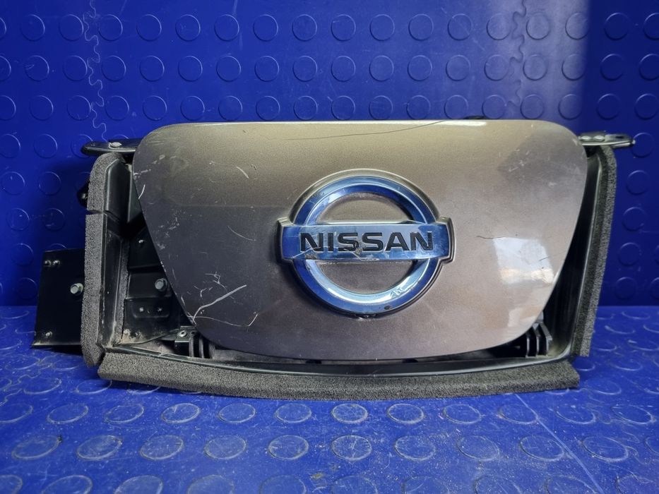 PORT ładowania stelaż NISSAN LEAF I KAMERA wlew klapka oryginał | OEM 65713-3NL0C