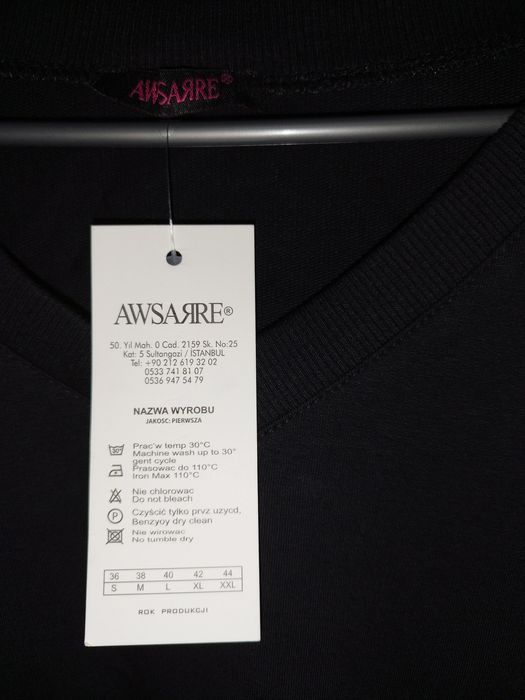 Bluza czarna w serek r. L. **nowa**