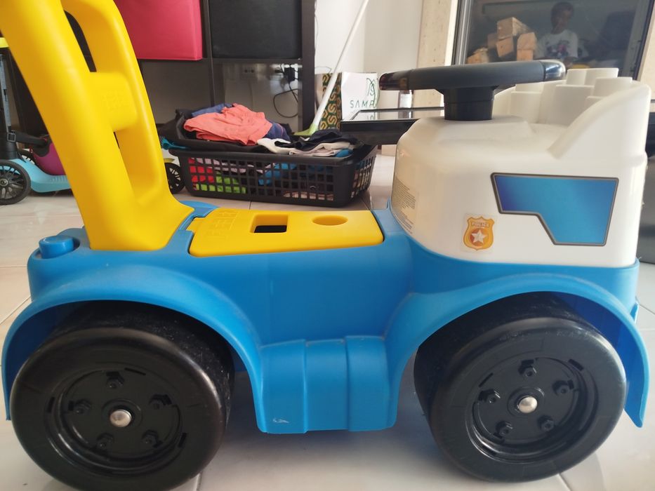 Carro com arrumação