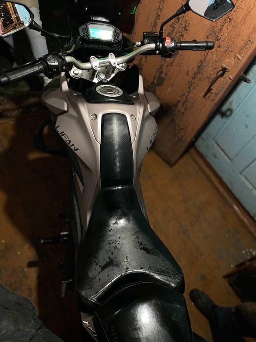 Продам мотоцикл Lifan kpt 200