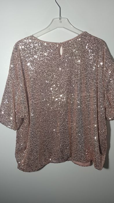 Tshirt brilhante de lantejoulas