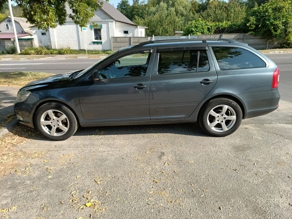 Skoda Octavia a5 2011 1.6d -  7000$