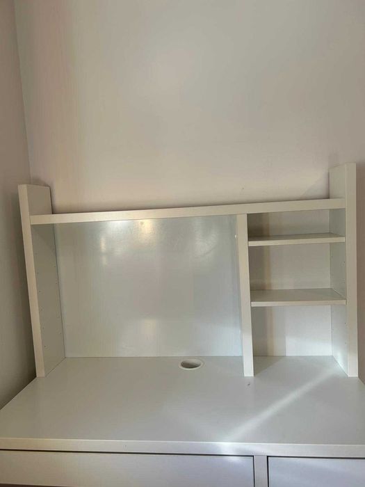 Secretária modelo MICKE  IKEA branca