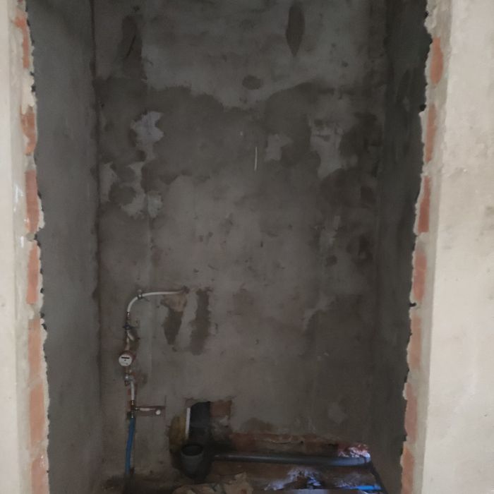 Продається 4-х кімнатна квартира 120м2, центр міста, 3 поверх, середин