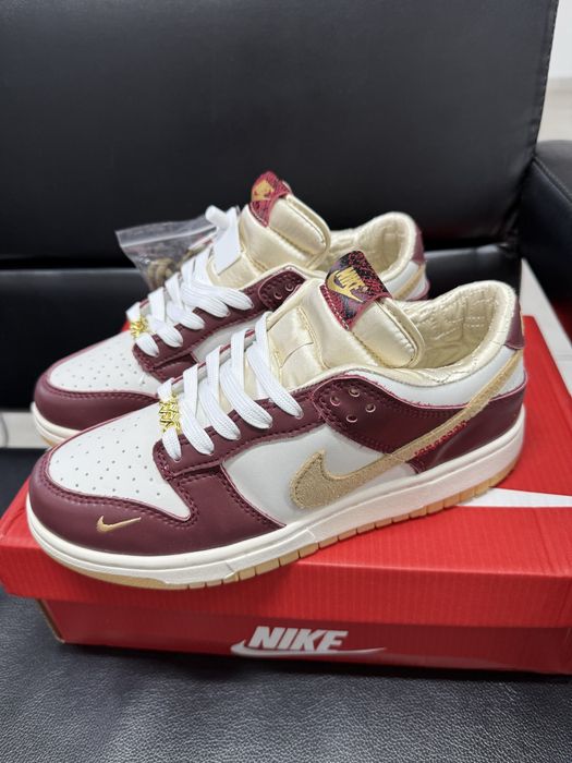 Кеди Nike.