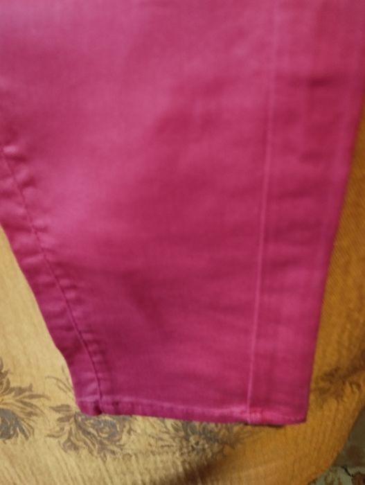 Spodnie w kolorze czerwonym