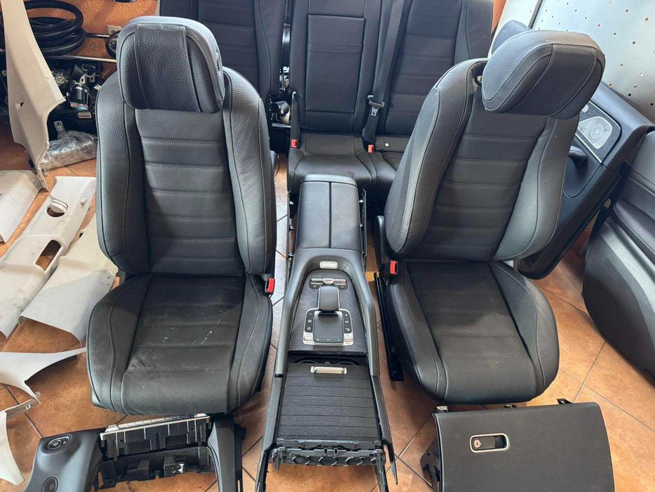 Салон сидіня підлокотник карти обшивки Mercedes-Benz GLS 167