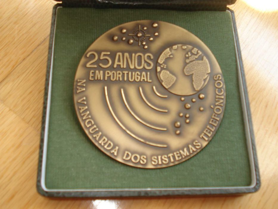 3 Medalhas comemorativas (Portes incluidos)