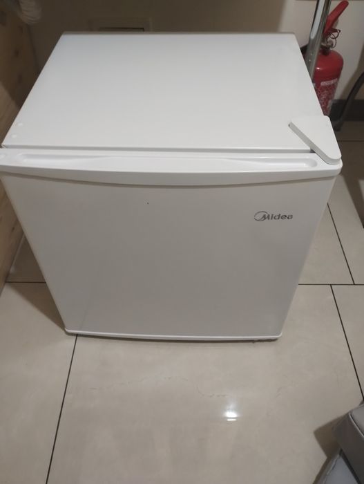 Mała lodówka super stan