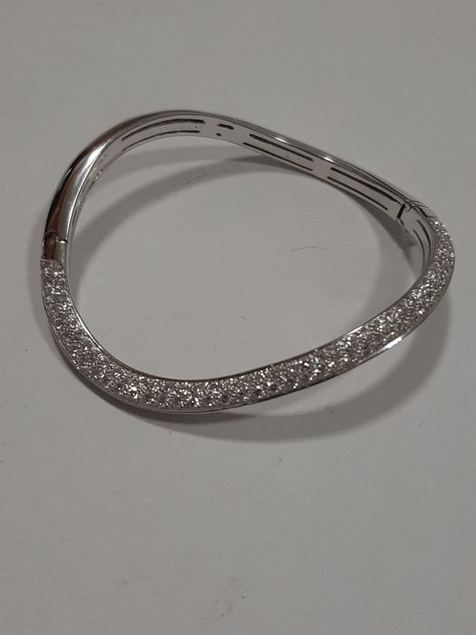 Золотой браслет с бриллиантами 3.77ct.