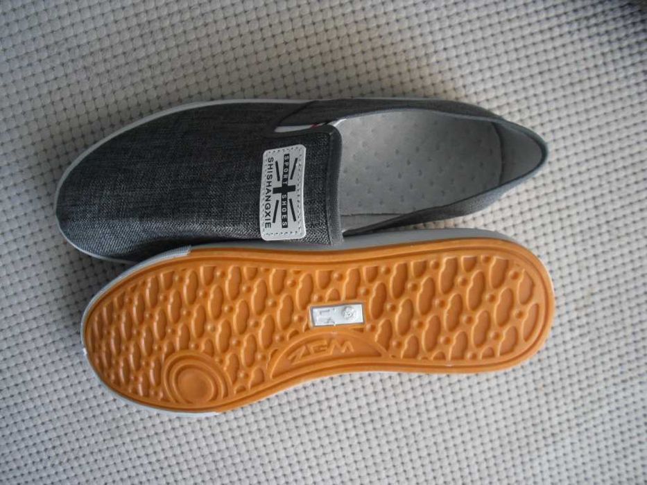 Buty męskie wsuwane 40