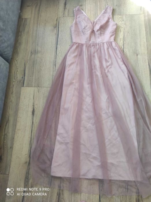 Długa suknia idealna na wesele