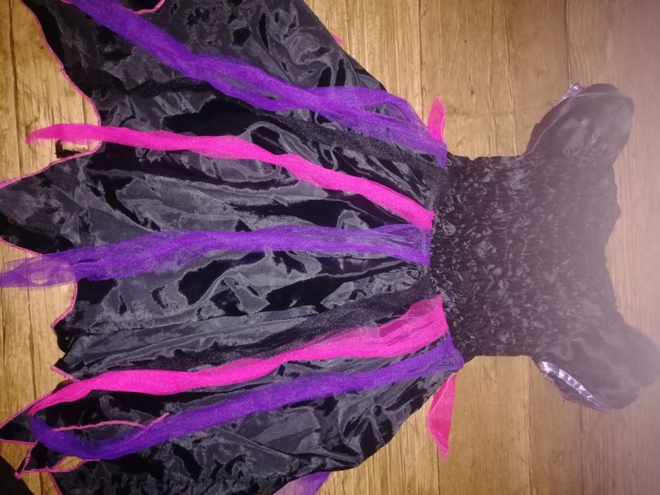 Strój karnawałowy , przebranie na bal