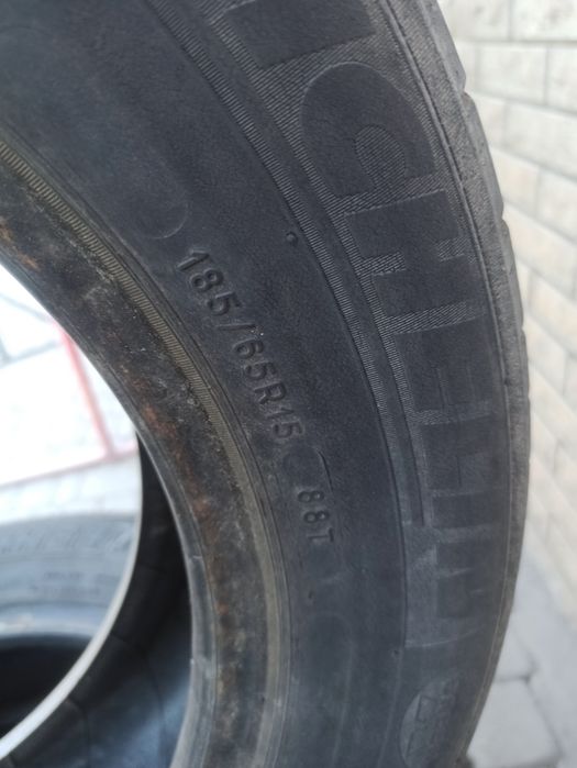Продам резину 185/65 R15 лето