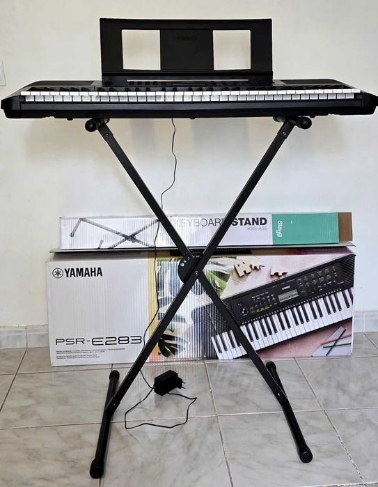 Teclado YAMAHA PSR-E283