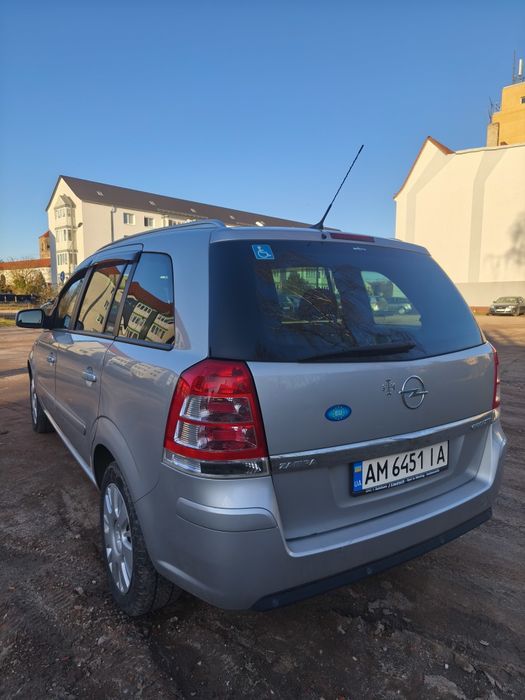 Продам Opel Zafira