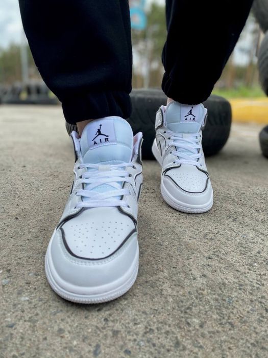 Buty Nike Air Jordan 1 Mid Iridescent White 36-40 damskie trampki