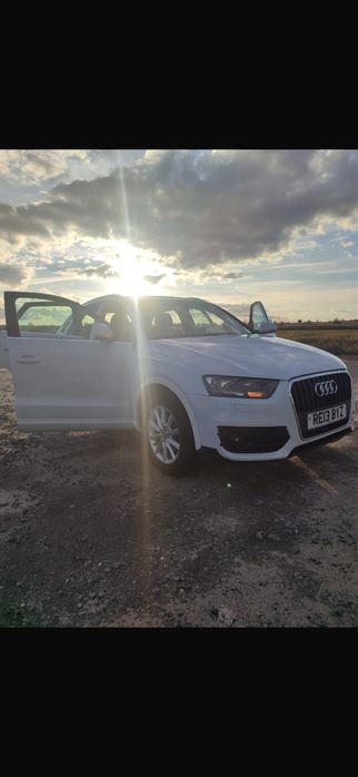 Продам Audi Q3.