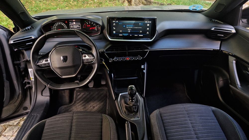 Peugeot 2008 PureTech 100 Active *DESDE 240€ MÊS*