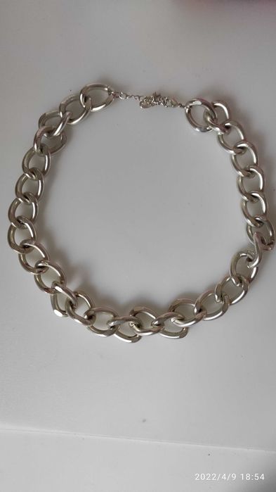 Srebrny gruby łańcuch