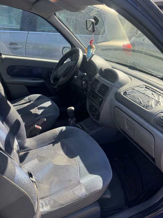 Renault Clio 2003