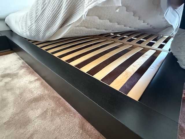 Cama e Cabeceiras Bo Concept