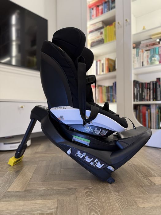 Fotelik samochodowy BeSafe iZi Twist  - LUSTERKO GRATIS