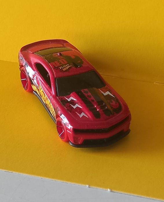 12 camaro hot wheels