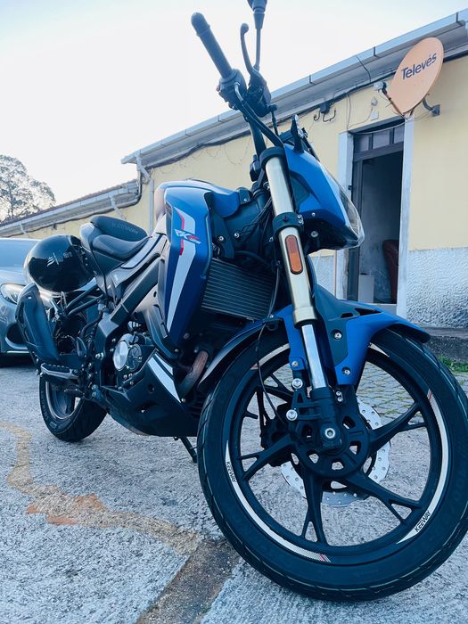 Moto Keeway 2024 – 7 800 km – Excelente estado