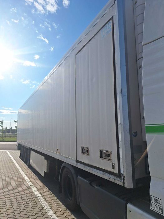 Naczepa chłodnia Krone