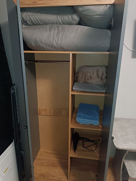 Подобово житло, правий берег, Незламна 3