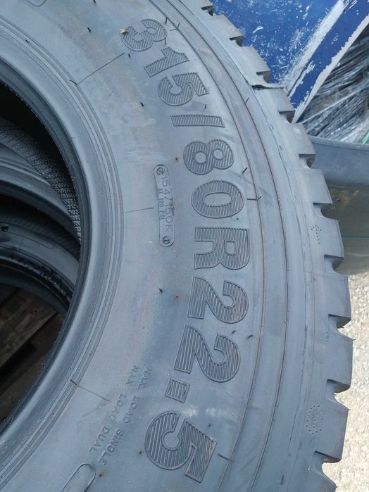 Pneus de camiao recauchutados 315/80R22.5 154/150K.
