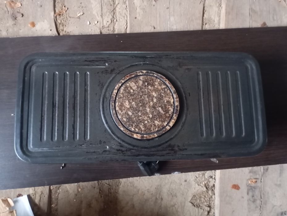 Електрична гриль-раклетниця