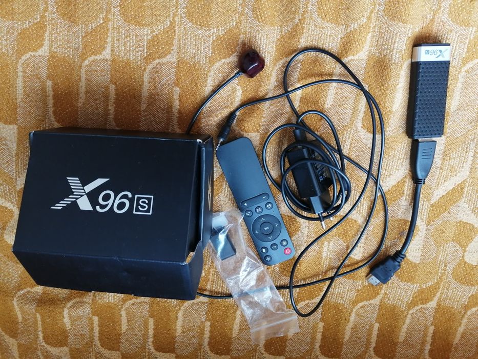 Android TV приставка X96S TV Stick