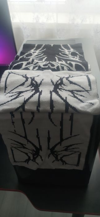 продам двосторонній  нефор шарф для справжнього  zxckanekiгульsss228